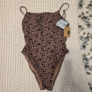 Shade and Shore Leopard One Piece Swimsuit NWT